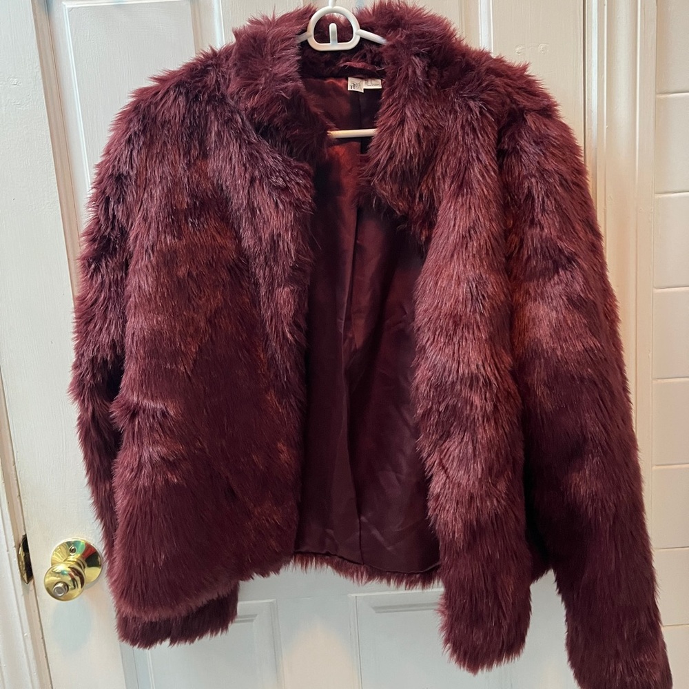 Forever 21 Exclusive Burgundy Boxy Fur Coat